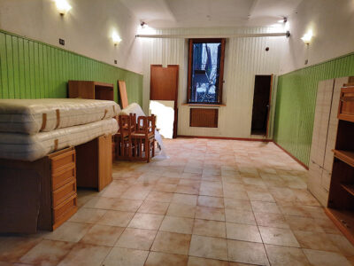 Via CURTATONE - Terra tetto stile liberty di mq. 200 su 3 livelli.