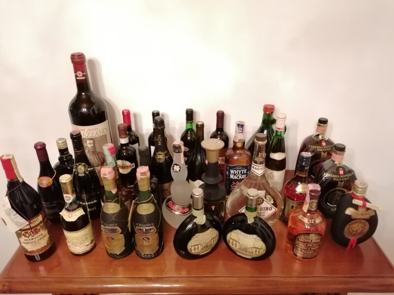 LOTTO Liquori, Grappe, Whisky, Vini ecc.. INVECCHIATI