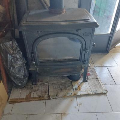 Stufa a legna in ghisa
