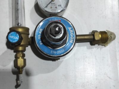 Vendo (insieme o separati)x inutilizzo un regolatore di alta pressione
