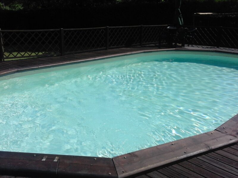 Vendo o Affitto terreno con Piscina e Roulotte