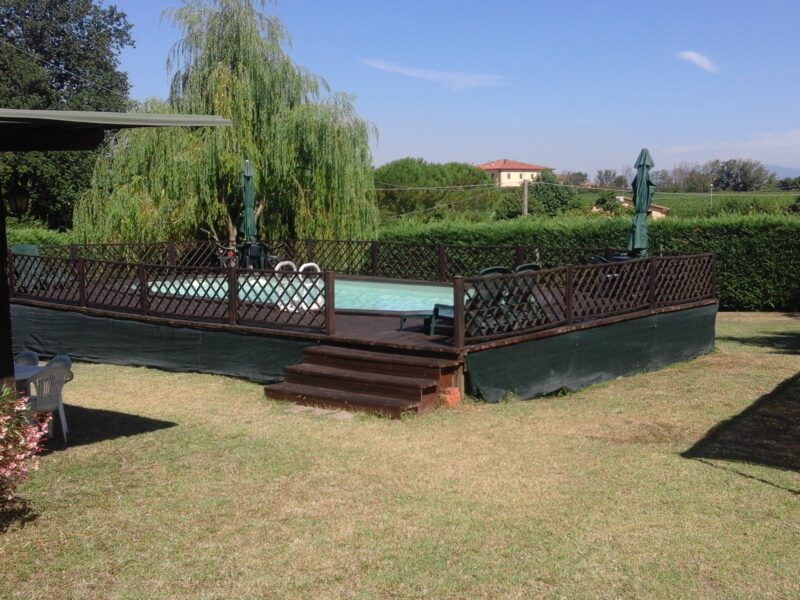 Vendo o Affitto terreno con Piscina e Roulotte