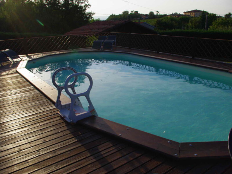 Vendo o Affitto terreno con Piscina e Roulotte