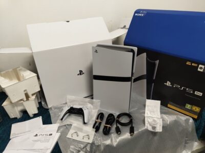 Sony PlayStation PS5 Pro e Sony PS5 Slim Consoles