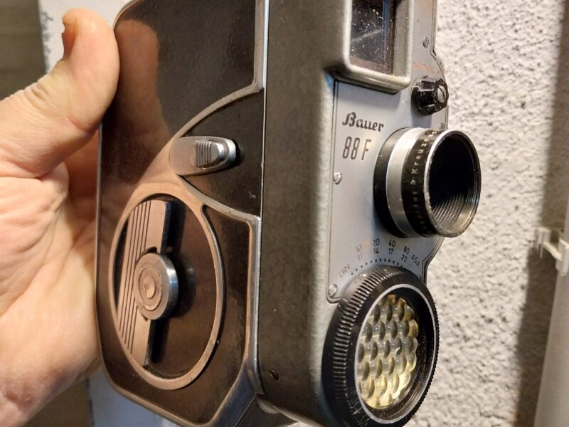Macchine fotografiche Cineprese 8mm proiettori ecc